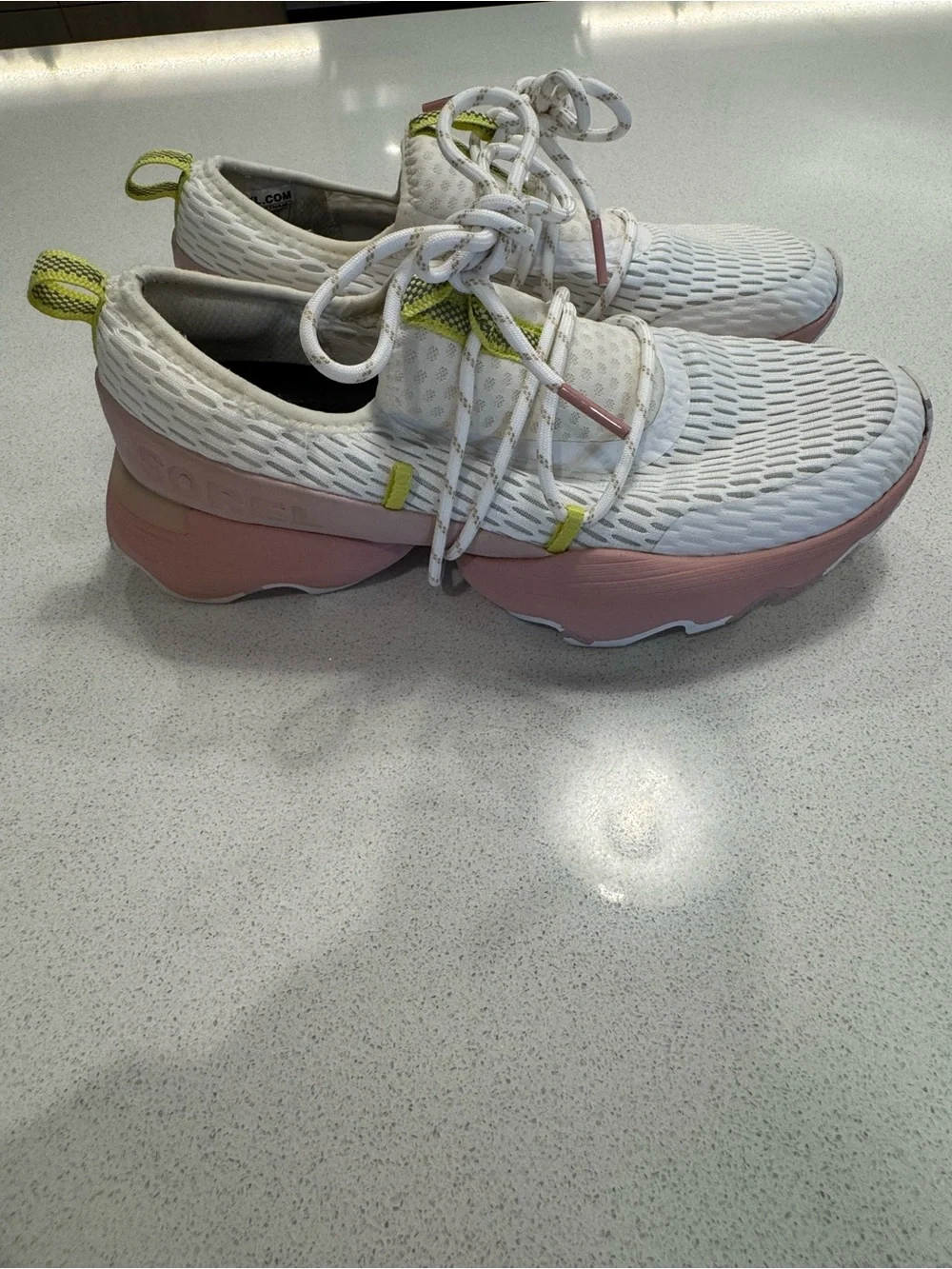 Sorel Pink Camo Chunky Sole Sneakers sz 7